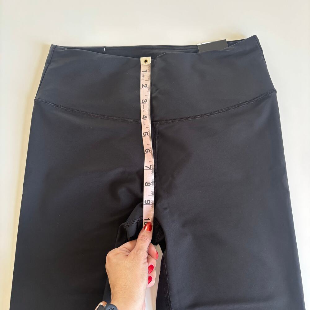 Victoria’s Secret Sport Black High Rise Ruffle Detail Leggings Womens Medium NWT - Picture 4 of 7